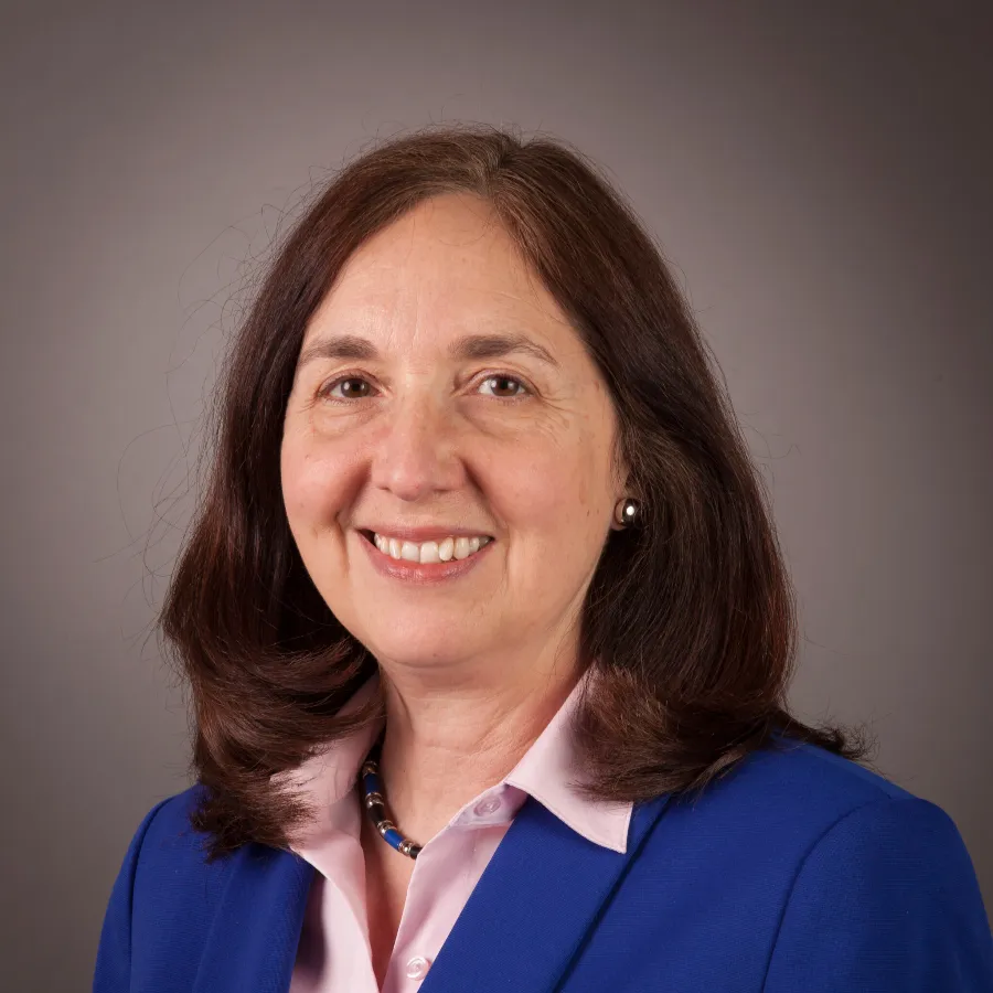 llofvers photo head shot North Hill scaled 1